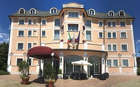 Green Hotel